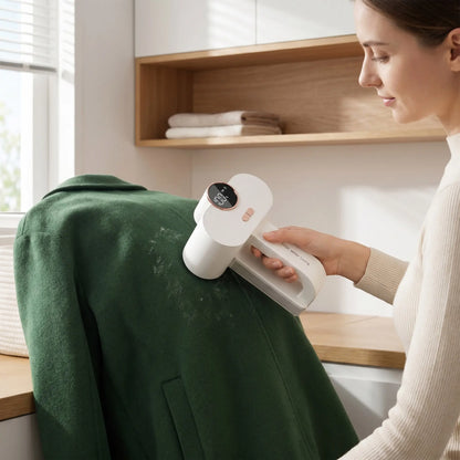 Dual-head lint remover with light